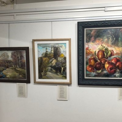 photo_5339436861048427421_y